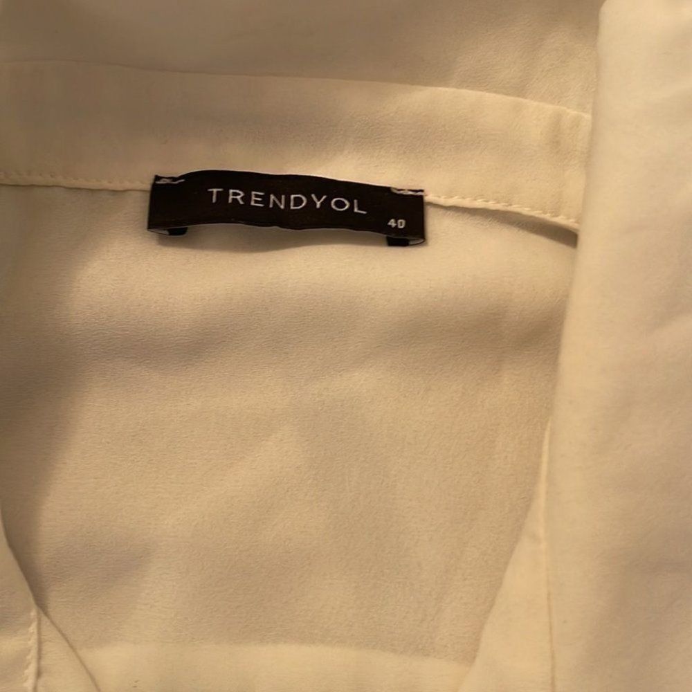 Beautiful shiffon shirt - Picture 2 of 3